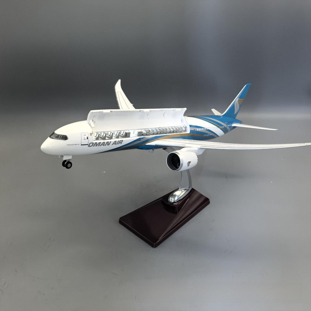 Oman Air Boeing 787-9 Dreamliner – 42 cm / 16.5 in – Openable Hatch Cover LED Display Model