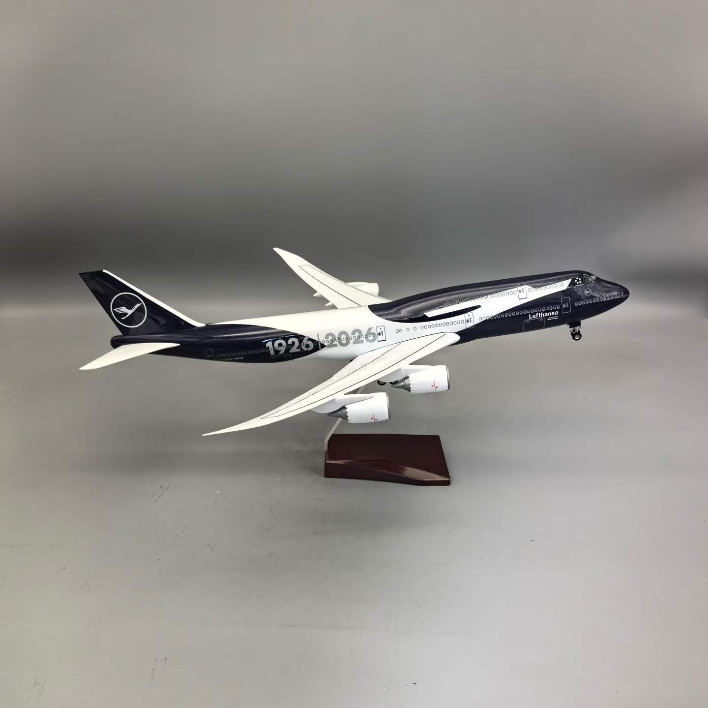 Boeing 747-8 Lufthansa 100 Years Commemorative – 1:150 Scale Model
