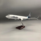 Boeing 737-800 Alaska Airlines 1:85 – 47 cm / 18.5 in – LED Lights