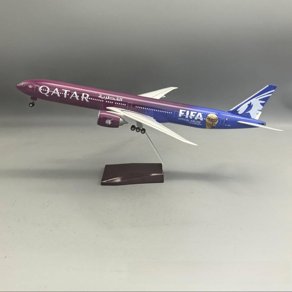 Qatar Airways Boeing 777-300ER "FIFA World Cup" – 47 cm / 18.5 in – Voice-Activated LED Display Model