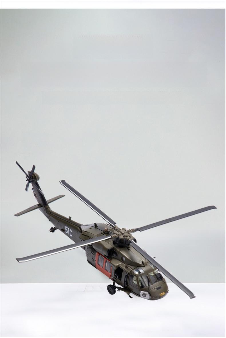 مروحية عسكرية UH-60 بلاك هوك 1:72 – سبيكة مصبوبة بدقة – 8.7 بوصة