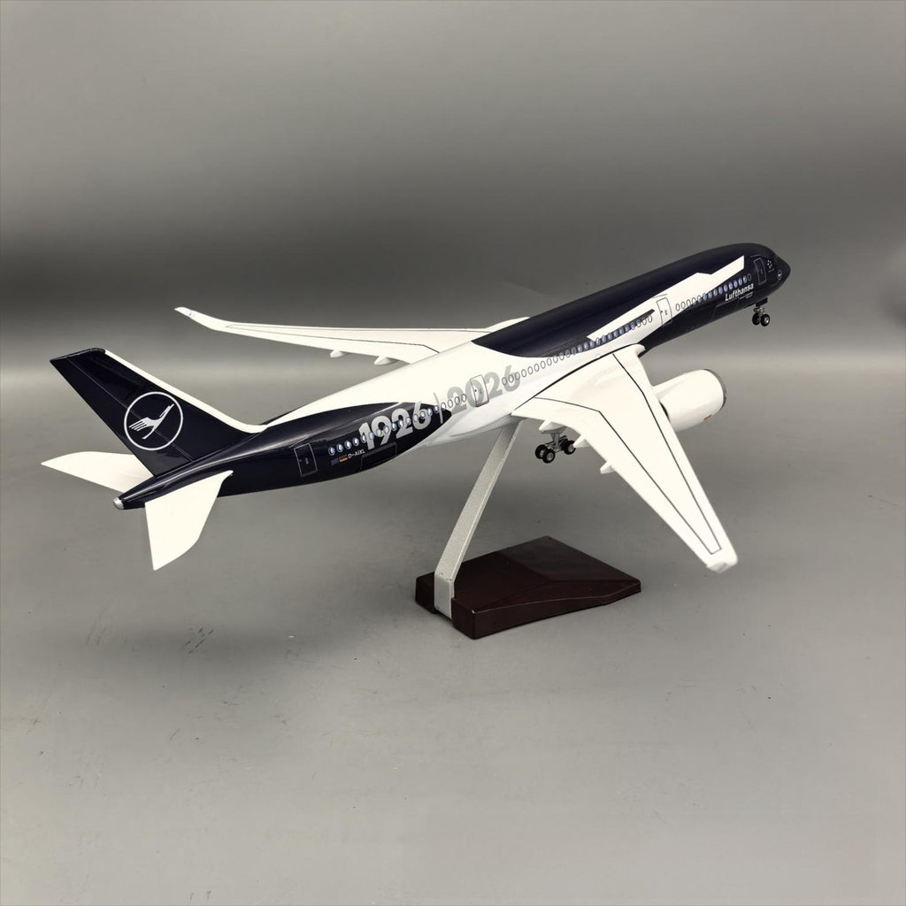 Lufthansa Airbus A350-900 "Centennial 1926–2026" – 47 cm / 18.5 in – Voice-Activated LED Display Model