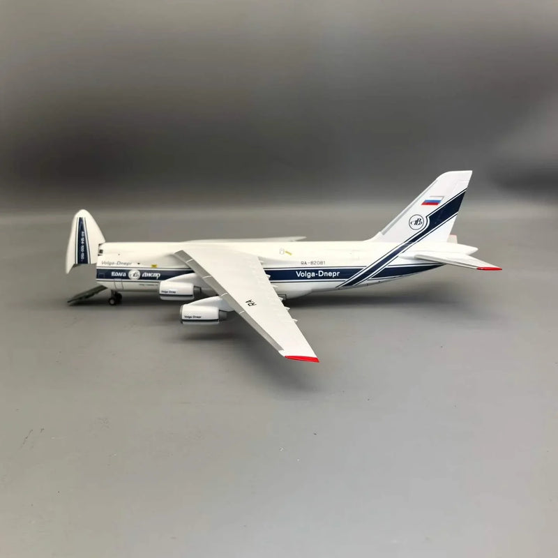 Antonov An-124 Volga-Dnepr Heavy Cargo – 1:165 Scale Model - Image 1