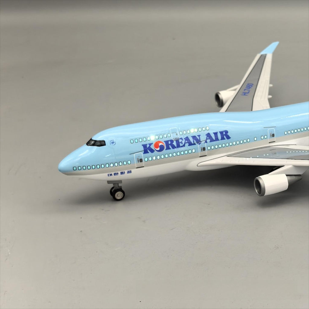 Korean Air Boeing 747-400 – 37 cm / 14.6 in – Luxury Solid Desktop Display Model