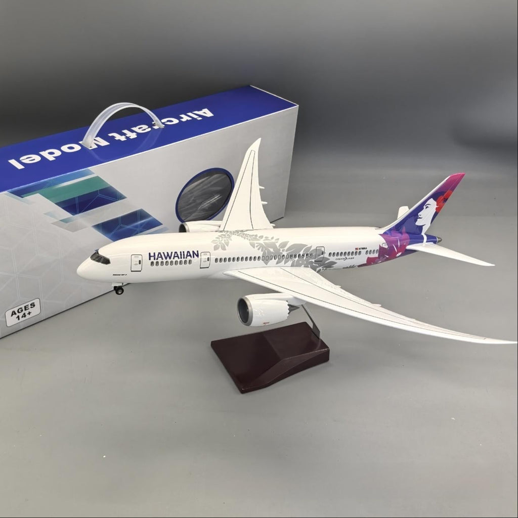 Hawaiian Airlines Boeing 787-8 Dreamliner 1:130 – 43 cm / 16.9 in – LED Lights