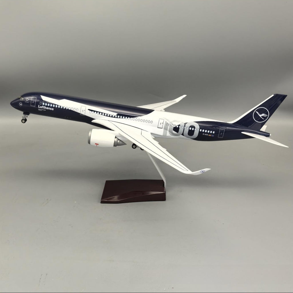 Lufthansa Airbus A350-900 "Centennial 1926–2026" – 47 cm / 18.5 in – Voice-Activated LED Display Model