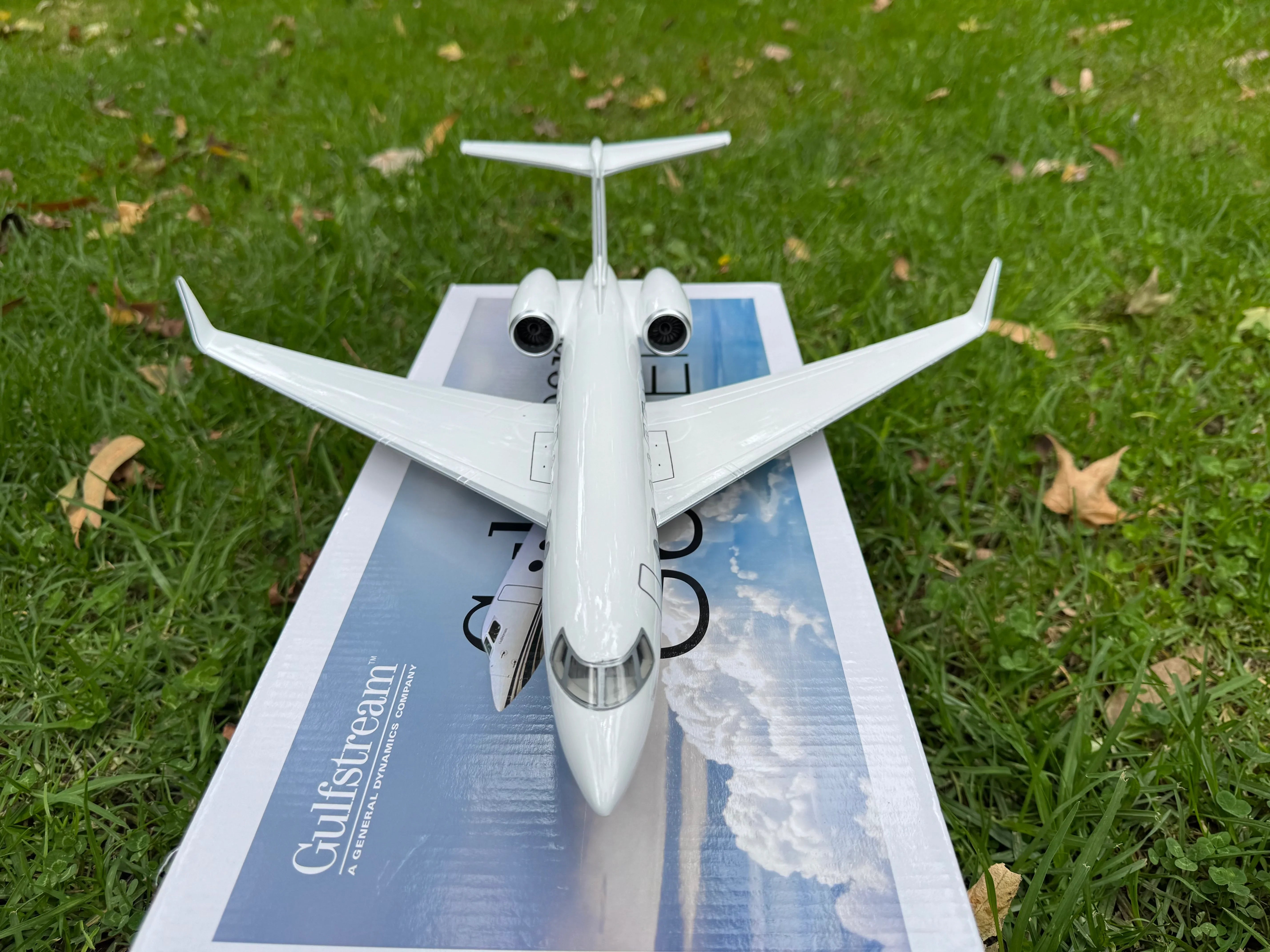 Gulfstream G650ER - Scale 1:50  - L:17in - 45cm - Gallery 16