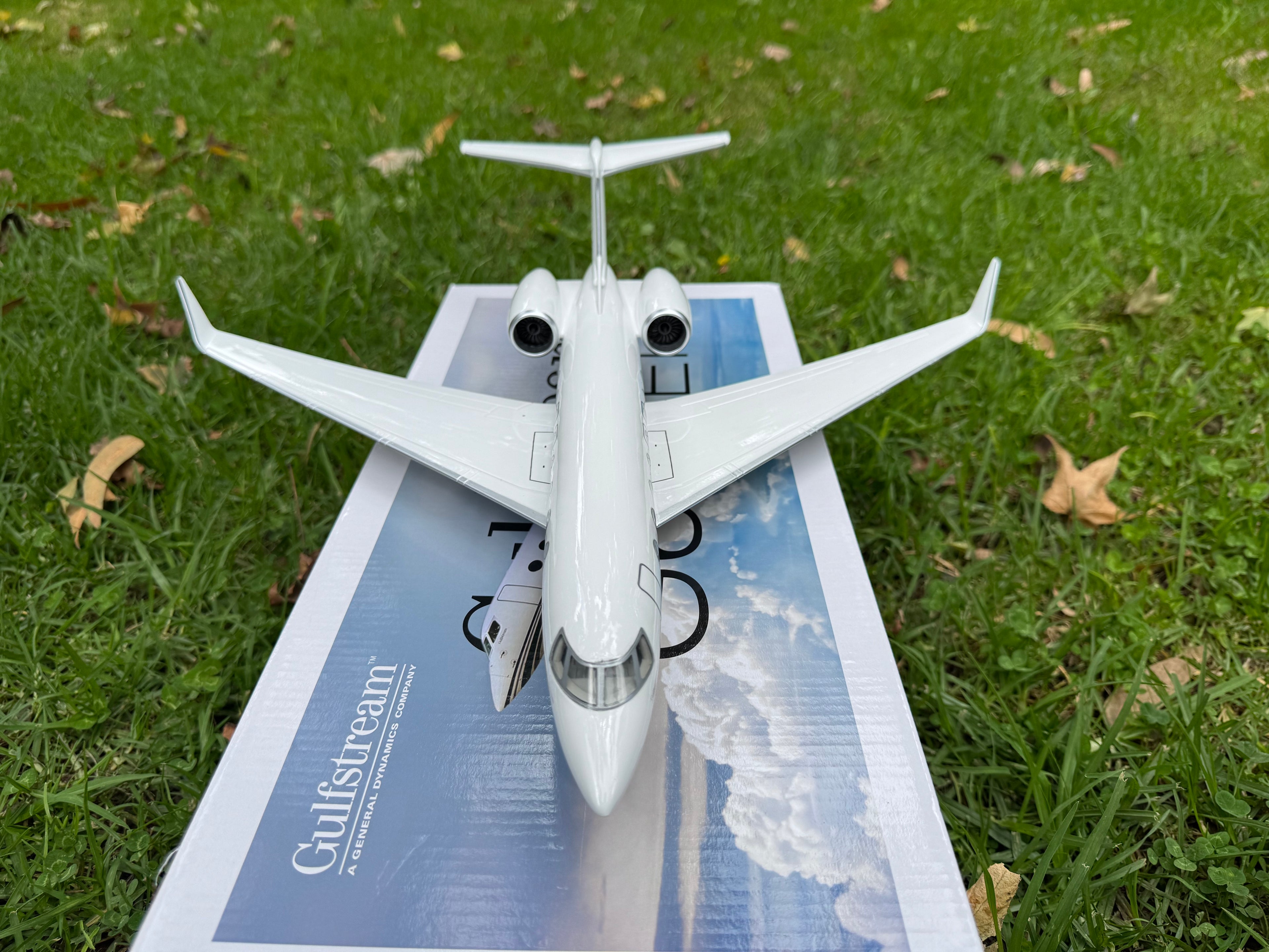 طائرة جلف ستريم G650ER - مقياس 1:50 - الطول: 17 بوصة - 45 سم