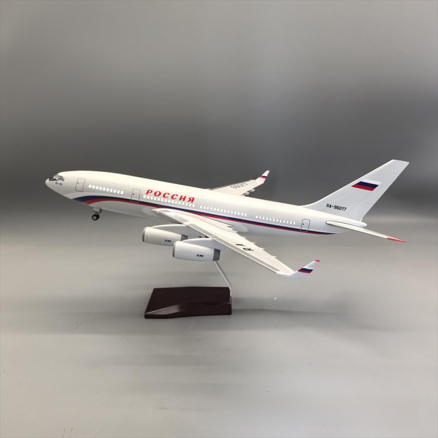 Russia Air Force One Ilyushin Il-96-300 1:120 – 46 cm / 18.1 in – LED Lights