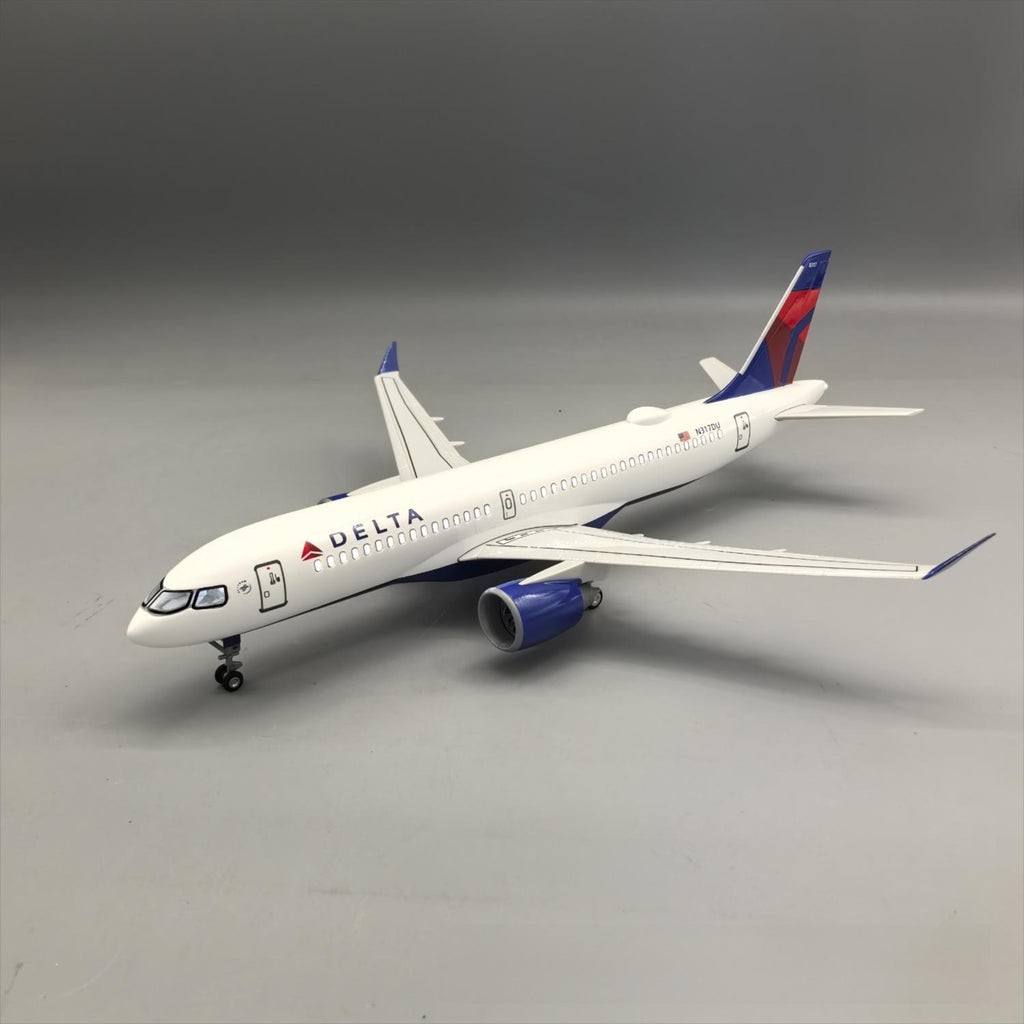 Delta Air Lines Airbus A220-300 1:100 – 38.7 cm / 15.2 in – LED Lights