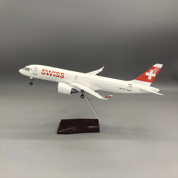 SWISS International Air Lines Airbus A220-300 1:100 – 38.7 cm / 15.2 pulg. – Luces LED - Secondary