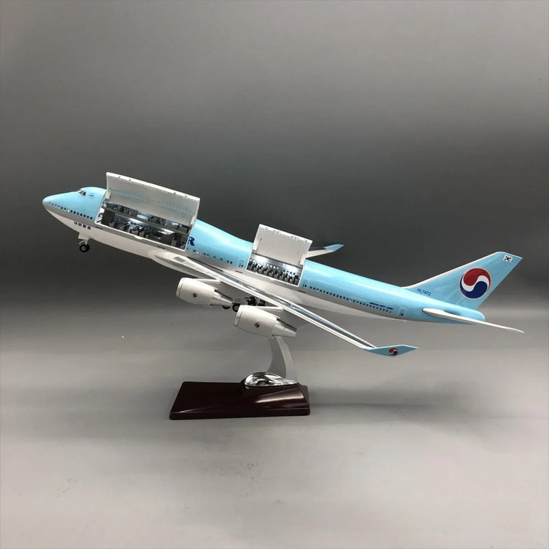 Korean Air Boeing 747-400 1:150 – 47 cm / 18.5 in – Opening Cabin Interior & LED Lights - Image 1