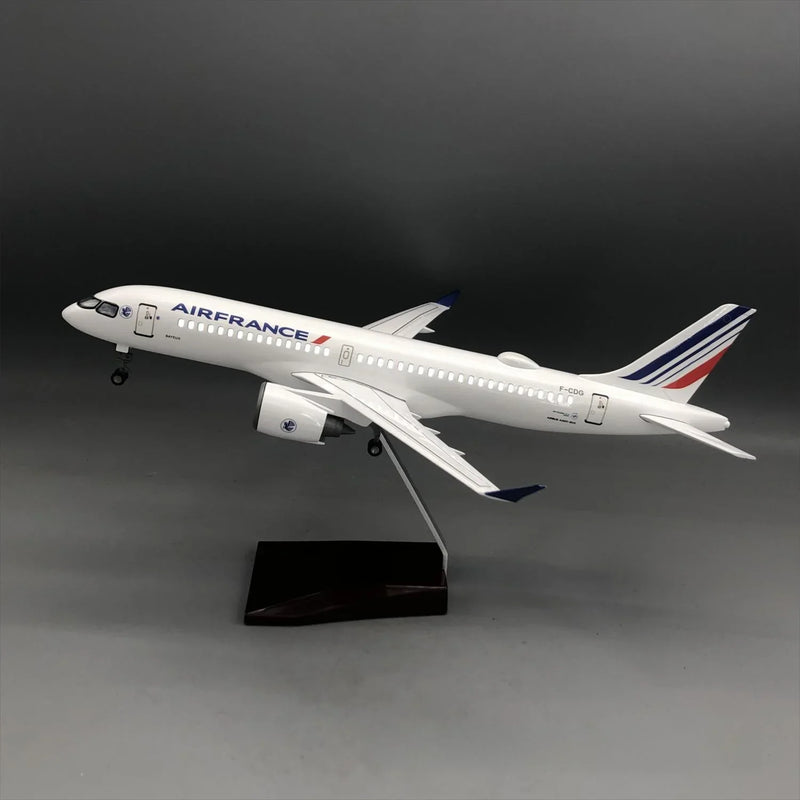 Air France Airbus A220-300 1:100 – 38 cm / 15.0 in – LED Lights - Image 1