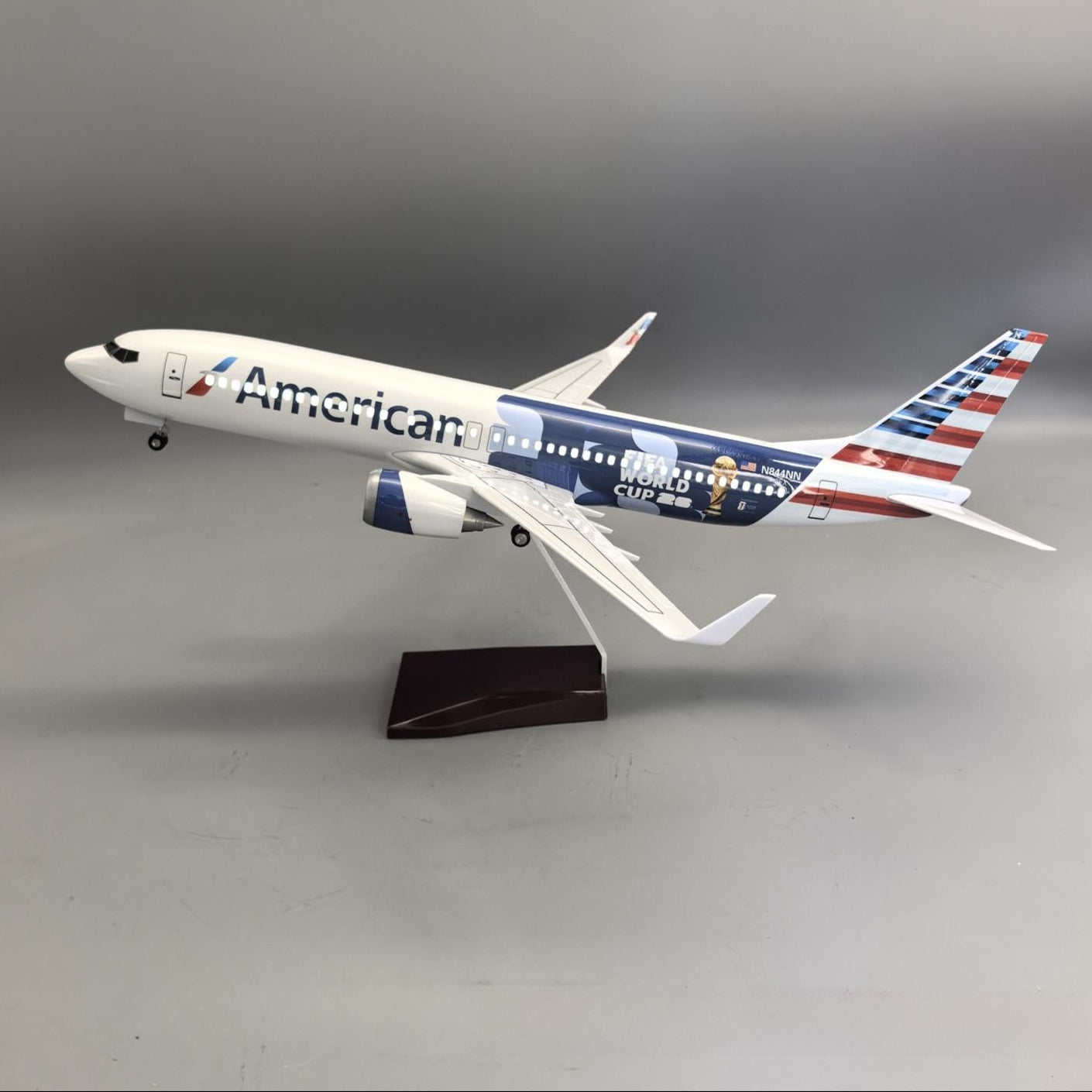 American Airlines Boeing 737-800 "FIFA World Cup 2026" – 47 cm / 18.5 in – Voice-Activated LED Display Model