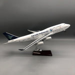 Garuda Indonesia Boeing 747-400 1:150 – 47 cm / 18.5 in – Opening Cabin Interior & LED Lights - Thumbnail 4