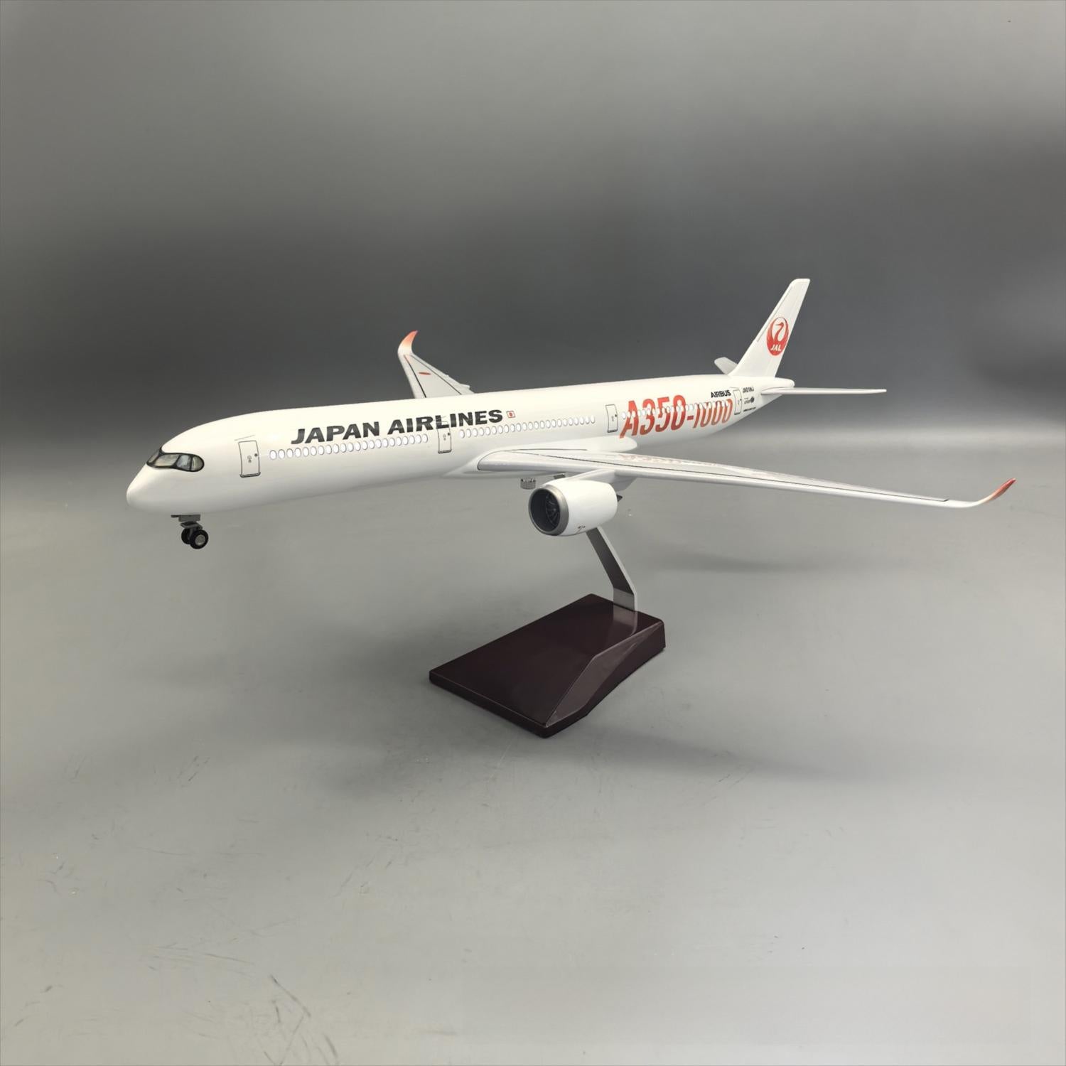 Japan Airlines Airbus A350-1000 – 47 cm / 18.5 in – Synthetic Resin Desktop Display Model - Gallery 7