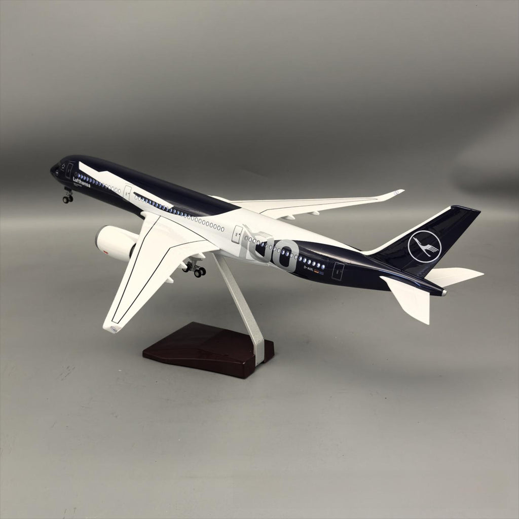Lufthansa Airbus A350-900 "Centennial 1926–2026" – 47 cm / 18.5 in – Voice-Activated LED Display Model