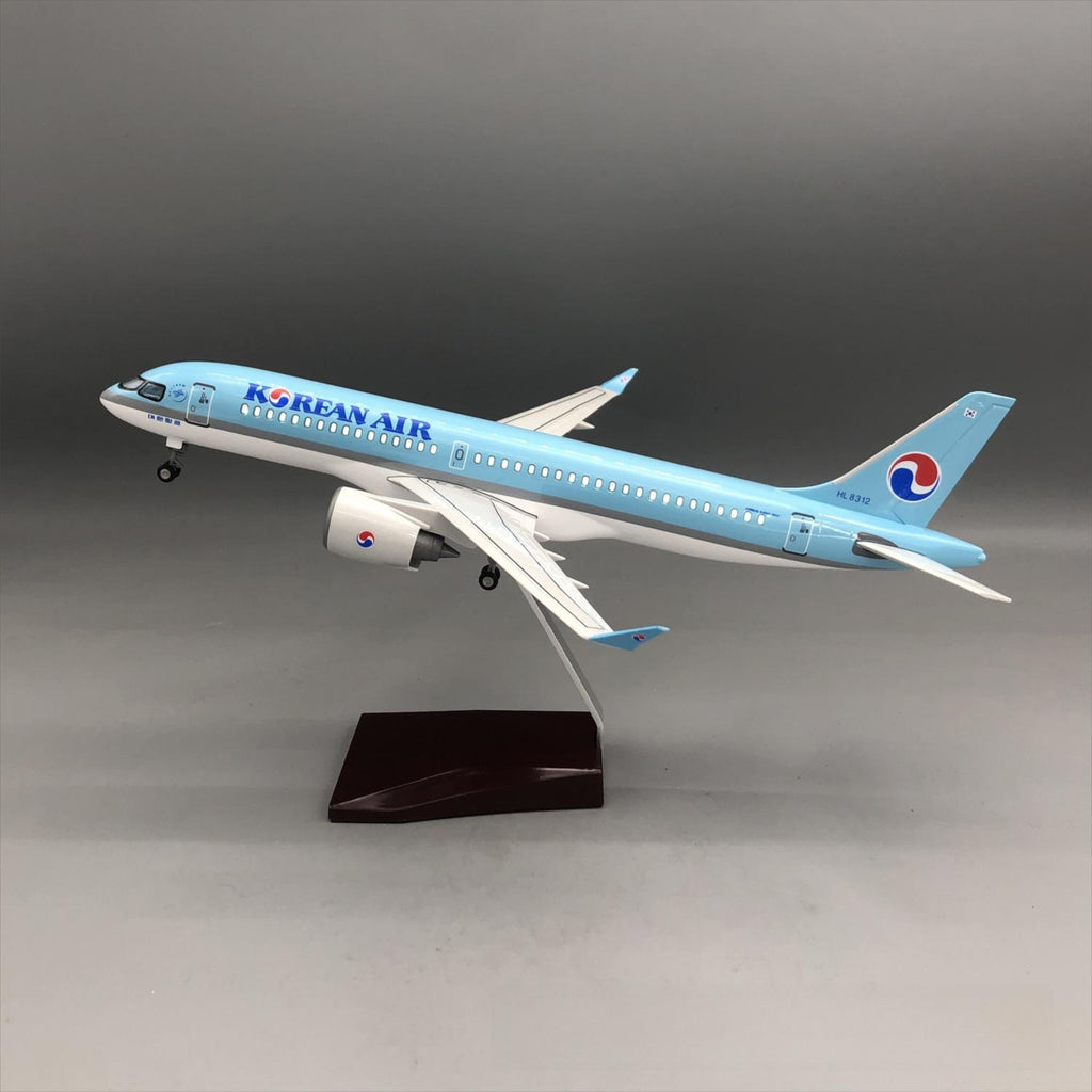 Korean Air Airbus A220-300 1:100 – 38 cm / 15.0 in – LED Lights