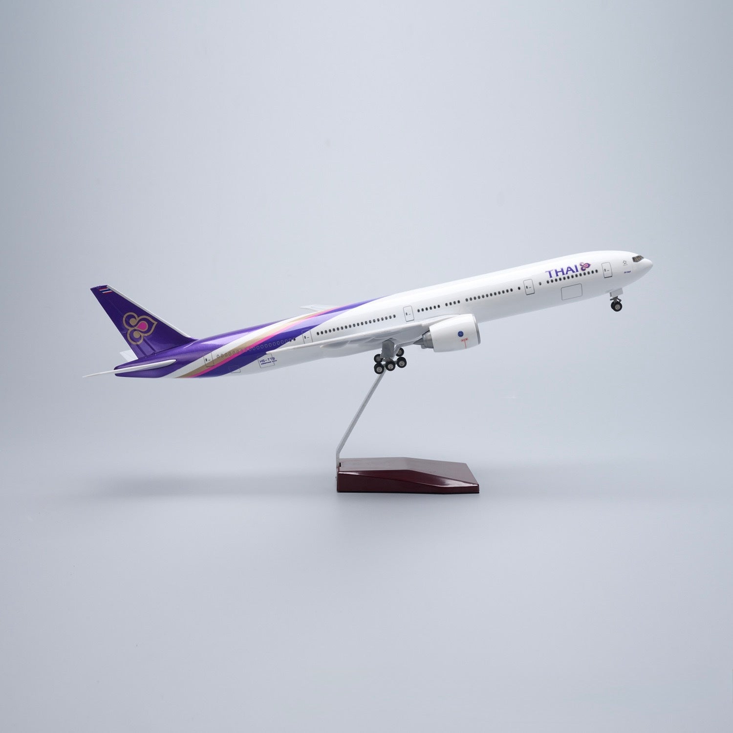 B777 THAI  - SCALE 1/157 - 47CM -18.5IN