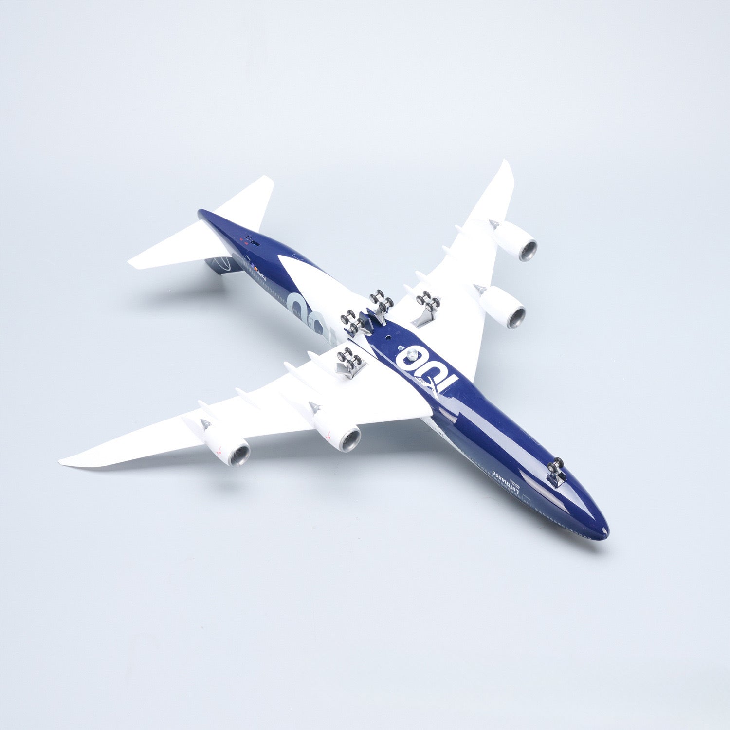 Boeing 747-8 Lufthansa 100 Years Commemorative – 1:150 Scale Model - Gallery 6