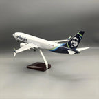 Boeing 737-800 Alaska Airlines 1:85 – 47 cm / 18.5 in – LED Lights