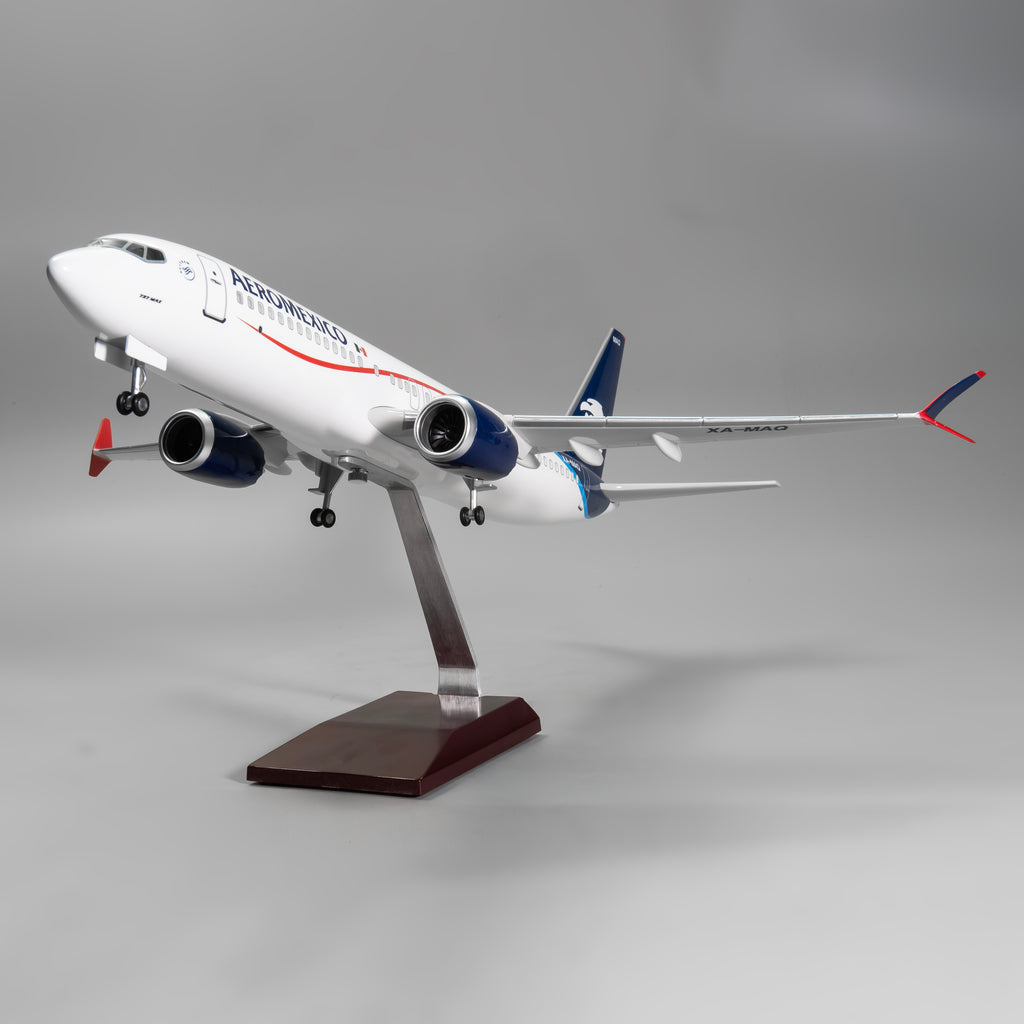 Boeing 737 MAX Aeroméxico – Maßstab 1:80 (47 cm / 18,5 Zoll)