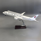 China Eastern Airlines Boeing 787-9 Dreamliner – 42 cm / 16.5 in – Opening Cabin Interior