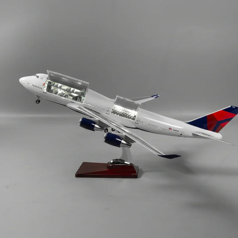 Boeing 747 Delta Classic Livery 1:150 – 47 cm / 18.5 in – Opening Interior - Image 5