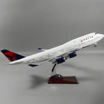 Boeing 747 Delta Classic Livery 1:150 – 47 cm / 18.5 in – Opening Interior - Thumbnail 8