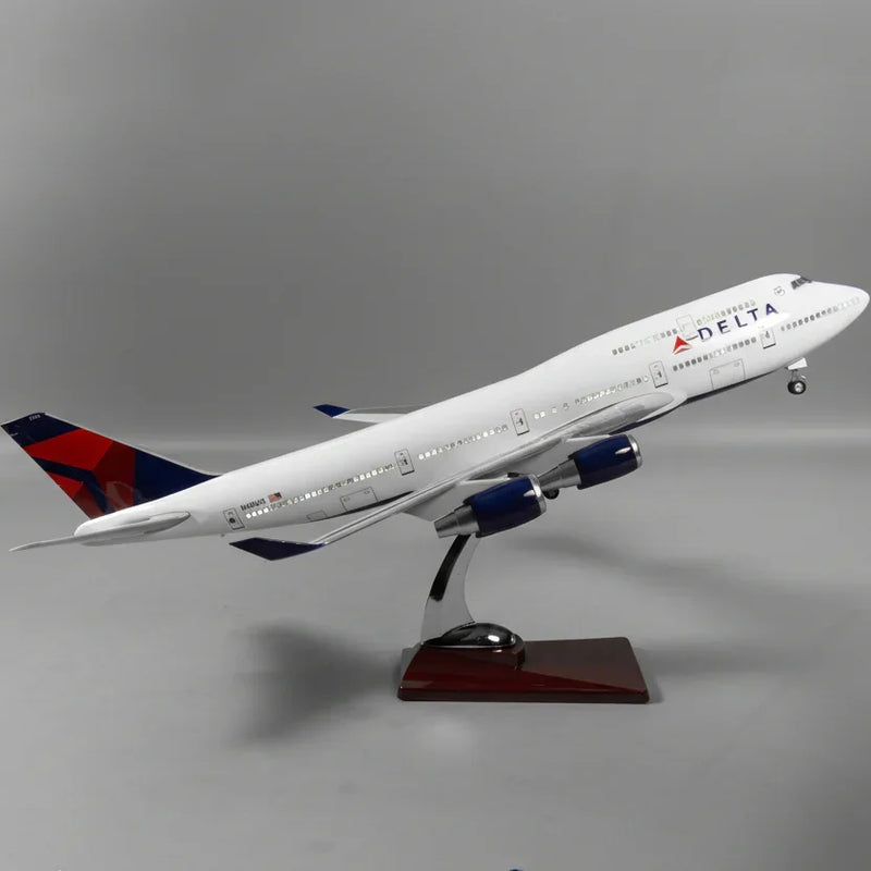 Boeing 747 Delta Classic Livery 1:150 – 47 cm / 18.5 in – Opening Interior - Image 8