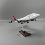 Boeing 747 Delta Classic Livery 1:150 – 47 cm / 18.5 in – Opening Interior - Thumbnail 7