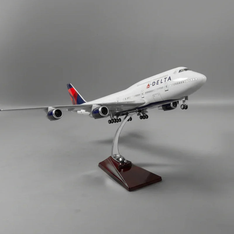 Boeing 747 Delta Classic Livery 1:150 – 47 cm / 18.5 in – Opening Interior - Image 7