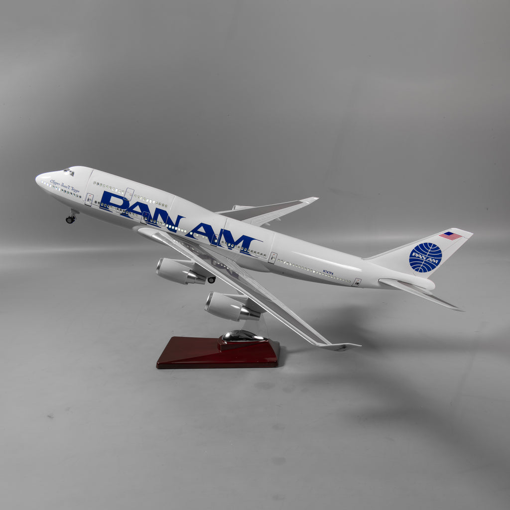 Boeing 747 PAN AM - Opening Interior - 1:150 - 18.5"/47cm