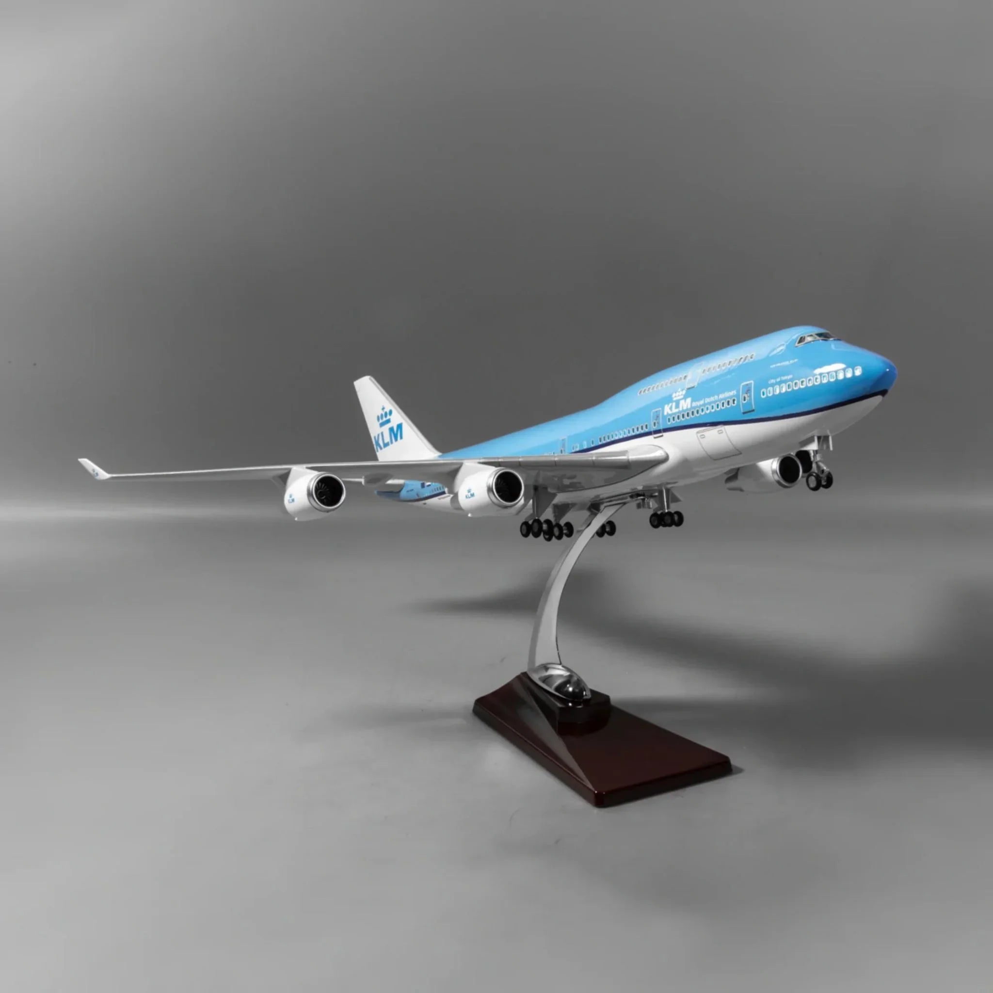 Boeing 747 KLM 1:157 – 47 cm / 18.5 in – Opening Interior – Flying