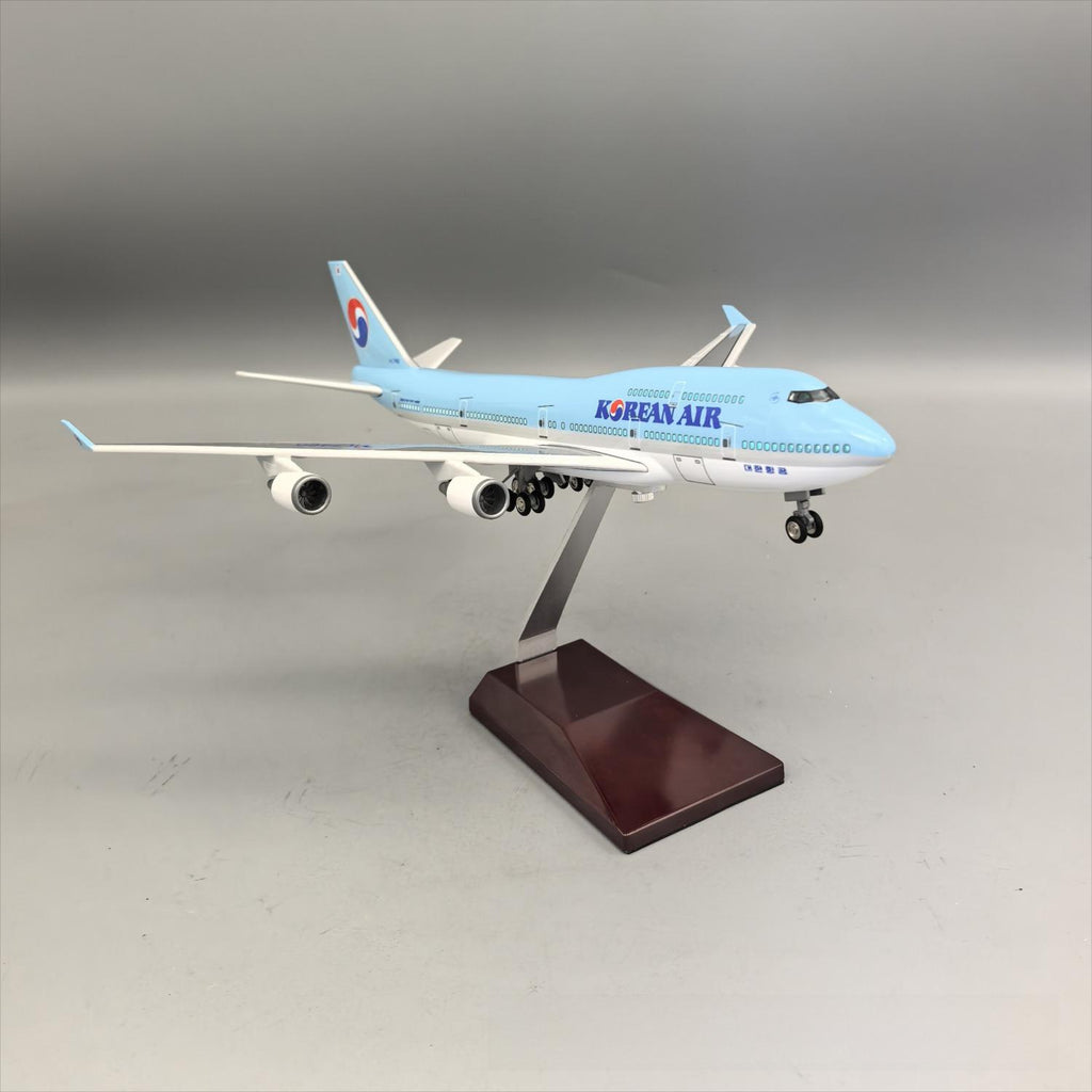 Korean Air Boeing 747-400 – 37 cm / 14.6 in – Luxury Solid Desktop Display Model
