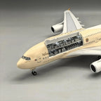 طائرة الاتحاد للطيران إيرباص A380 بمقياس 1:160 – 45.5 سم / 17.9 بوصة – مع إمكانية فتح مقصورة الركاب