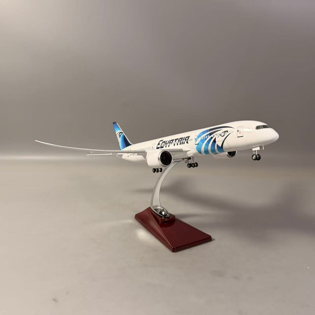 EgyptAir Boeing 787-9 Dreamliner Airplane Model — 1:150 Scale | 47cm / 18.5"