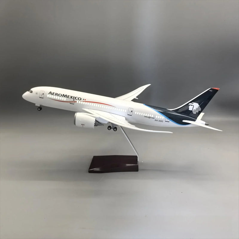 Aeromexico Boeing 787-8 Dreamliner 1:130 – 43 cm / 16.9 in – LED Lights - Image 2