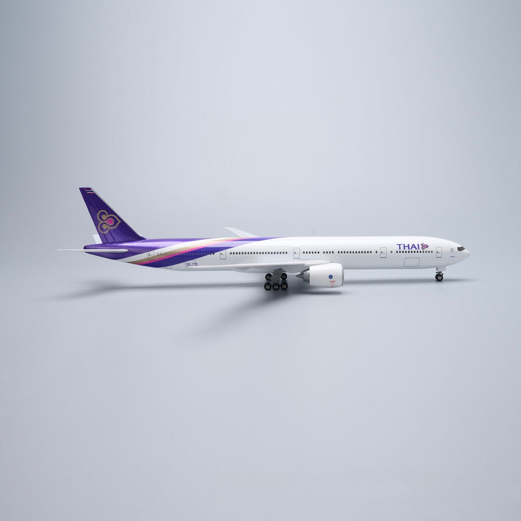 B777 THAI  - SCALE 1/157 - 47CM -18.5IN