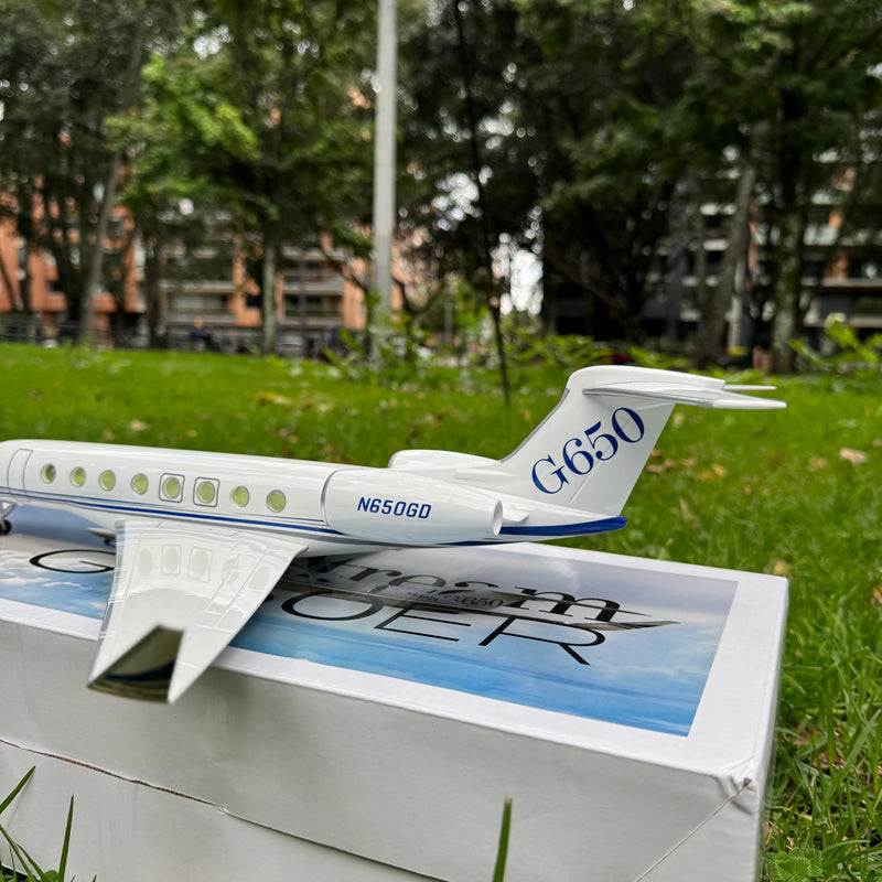 Gulfstream G650ER - Scale 1:50  - L:17in - 45cm - Image 14