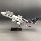 Thai Airways Boeing 747-400 1:150 – 47 cm / 18.5 in – Interior de cabina con apertura y luces LED