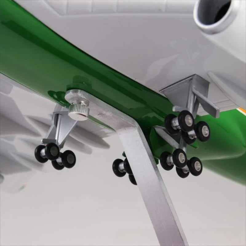 EVA Air Boeing 747-400 1:190 – 37 cm / 14,6 in – Luces LED - Gallery 4