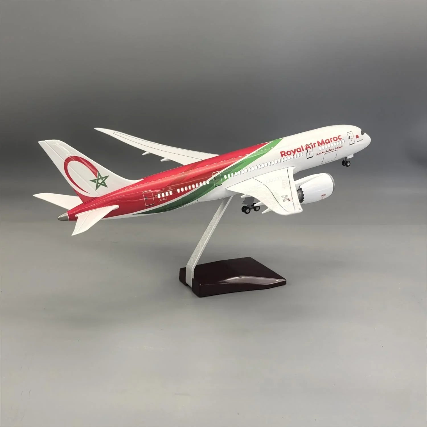 Royal Air Maroc Boeing 787-8 Dreamliner 1:130 – 43 cm / 16.9 in – LED Lights - Gallery 6