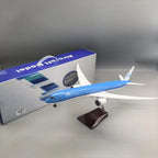 KLM Royal Dutch Airlines Boeing 787-10 1:145 – 47 cm / 18.5 in – LED Lights