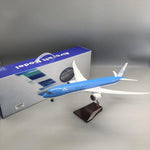 KLM Royal Dutch Airlines Boeing 787-10 1:145 – 47 cm / 18.5 in – LED Lights - Thumbnail 5