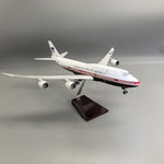 Air Force One Boeing 747-8 (VC-25B) 1:150 Scale Model Airplane – New Presidential Livery (47cm / 18.5") - Thumbnail 9