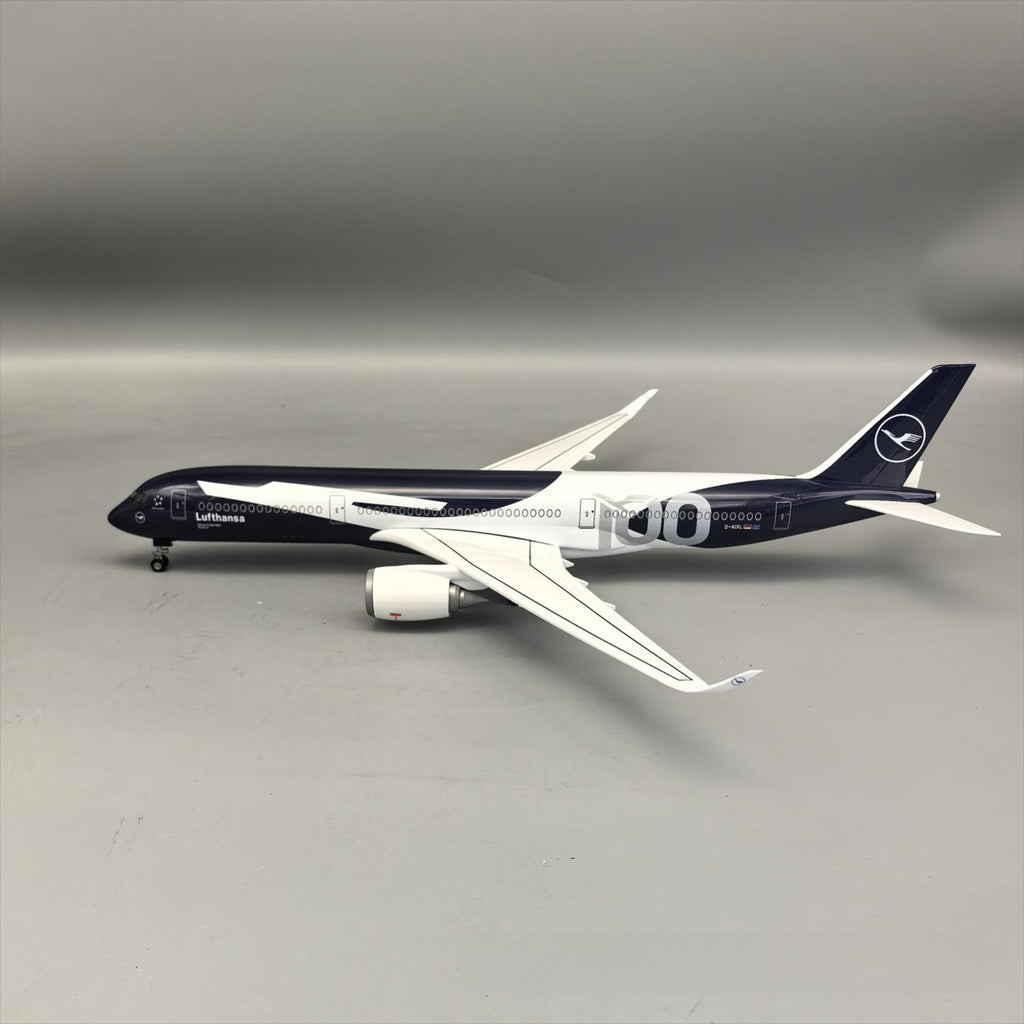 Lufthansa Airbus A350-900 "Centennial 1926–2026" – 47 cm / 18.5 in – Voice-Activated LED Display Model