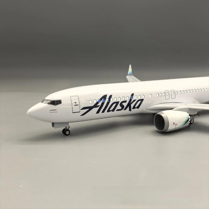 Boeing 737-800 Alaska Airlines 1:85 – 47 cm / 18.5 in – LED Lights - Image 16