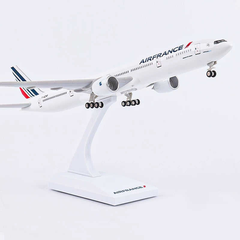 B777 Air France - 30 cm - 11,8 pulgadas - LED y sonido - Modelo de avión