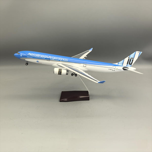Aerolíneas Argentinas Airbus A330-200 "Messi No. 10 World Cup" – 47 cm / 18.5 in – Voice-Activated LED Display Model